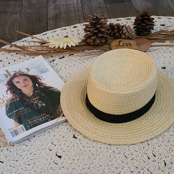 SUMMER CREME AND BLACK HAT.BO HO CHIC - Picture 11 of 16